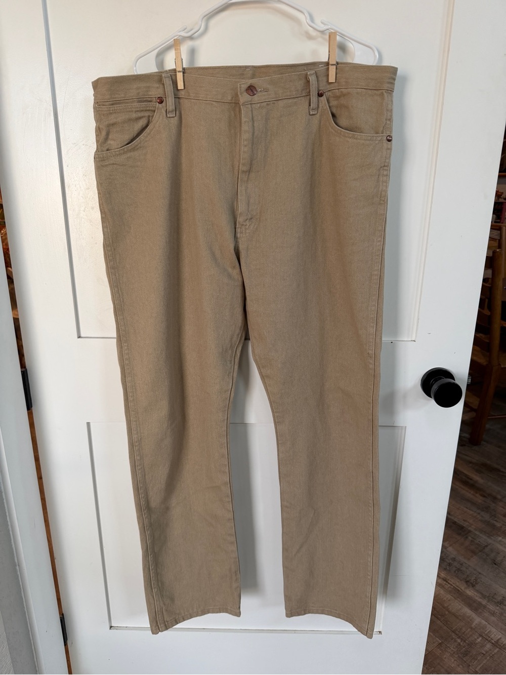 Wrangler Men's Classic Straight-Fit Jeans in tan 40 x 32 Workwear